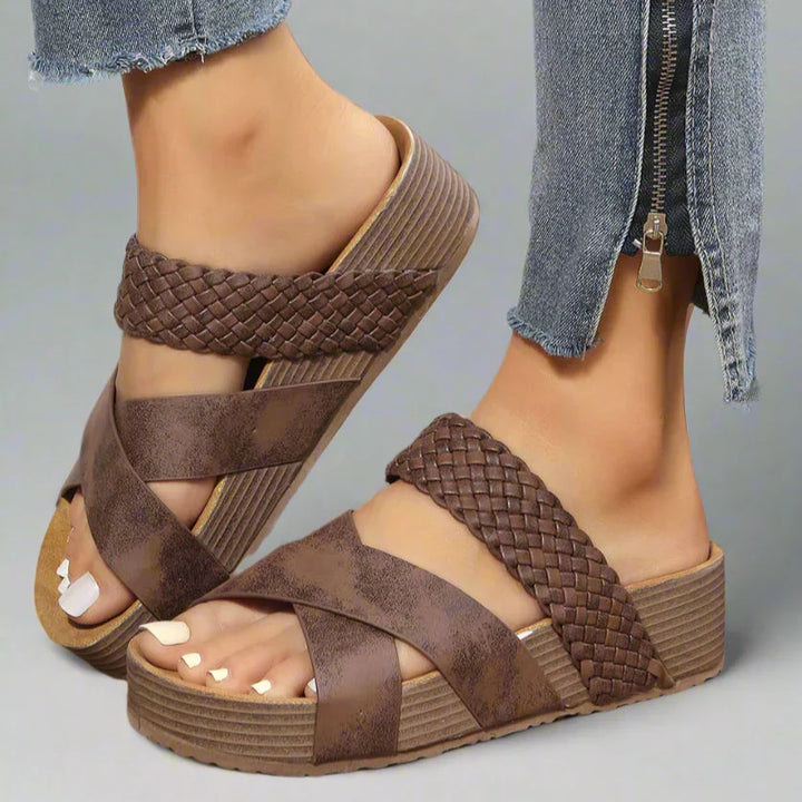 Lirvaine | Orthopedic Sandals