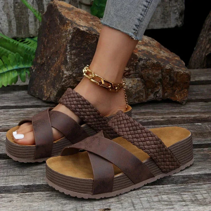 Lirvaine | Orthopedic Sandals